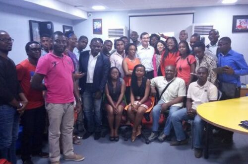 Article : Cameroun: rencontres spéciales entre les blogueurs et l’ambassadeur de France Gilles Thibault