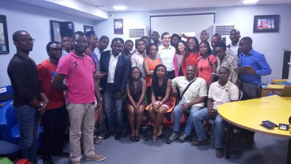 Article : Cameroun: rencontres spéciales entre les blogueurs et l’ambassadeur de France Gilles Thibault
