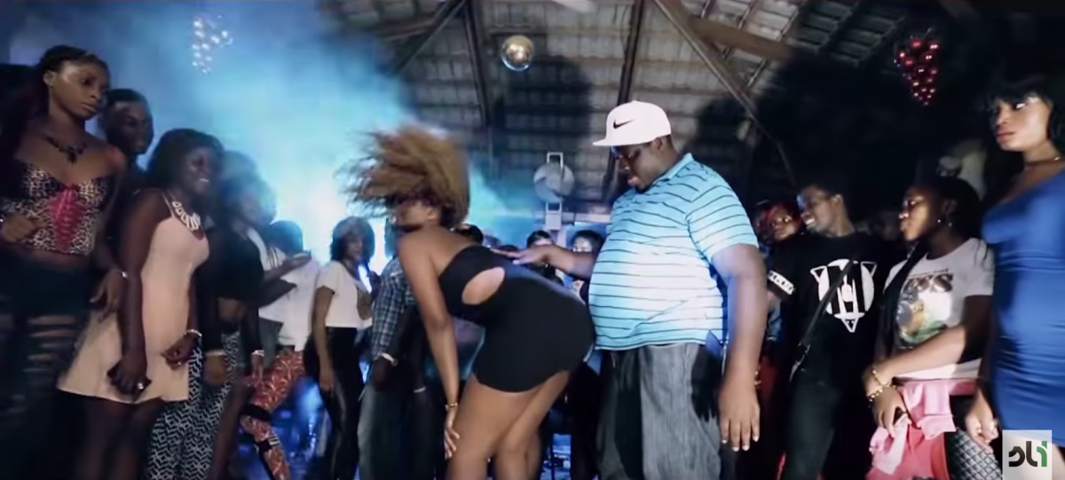 Article : Cameroun : Mesdames et Messieurs les « artistes », arrêtez donc la pornographie, chantez !