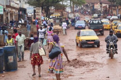 Article : Bienvenue à Yaoundé, la capitale « pourrie-tique » du Cameroun